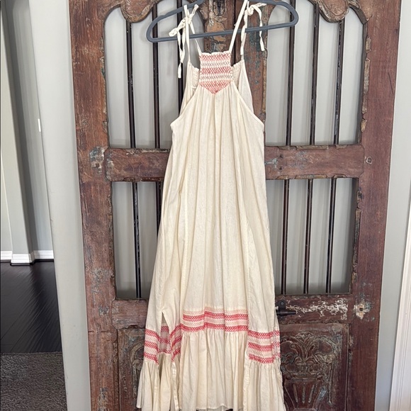 Bohemian Cream Maxi Dress with Red Accents - Picture 3 of 4
